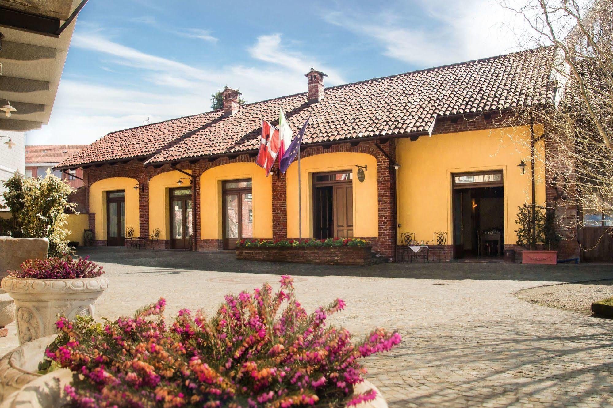 Casa Del Grande Vecchio Bed & Breakfast Airasca Eksteriør bilde
